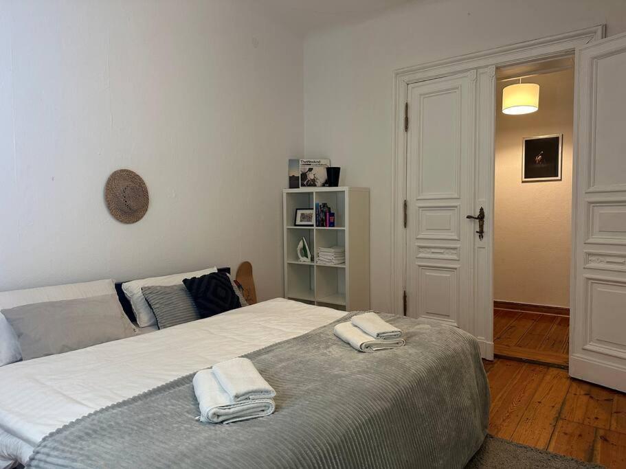 Grosses Apartment Am Kudamm Berlin Exterior photo